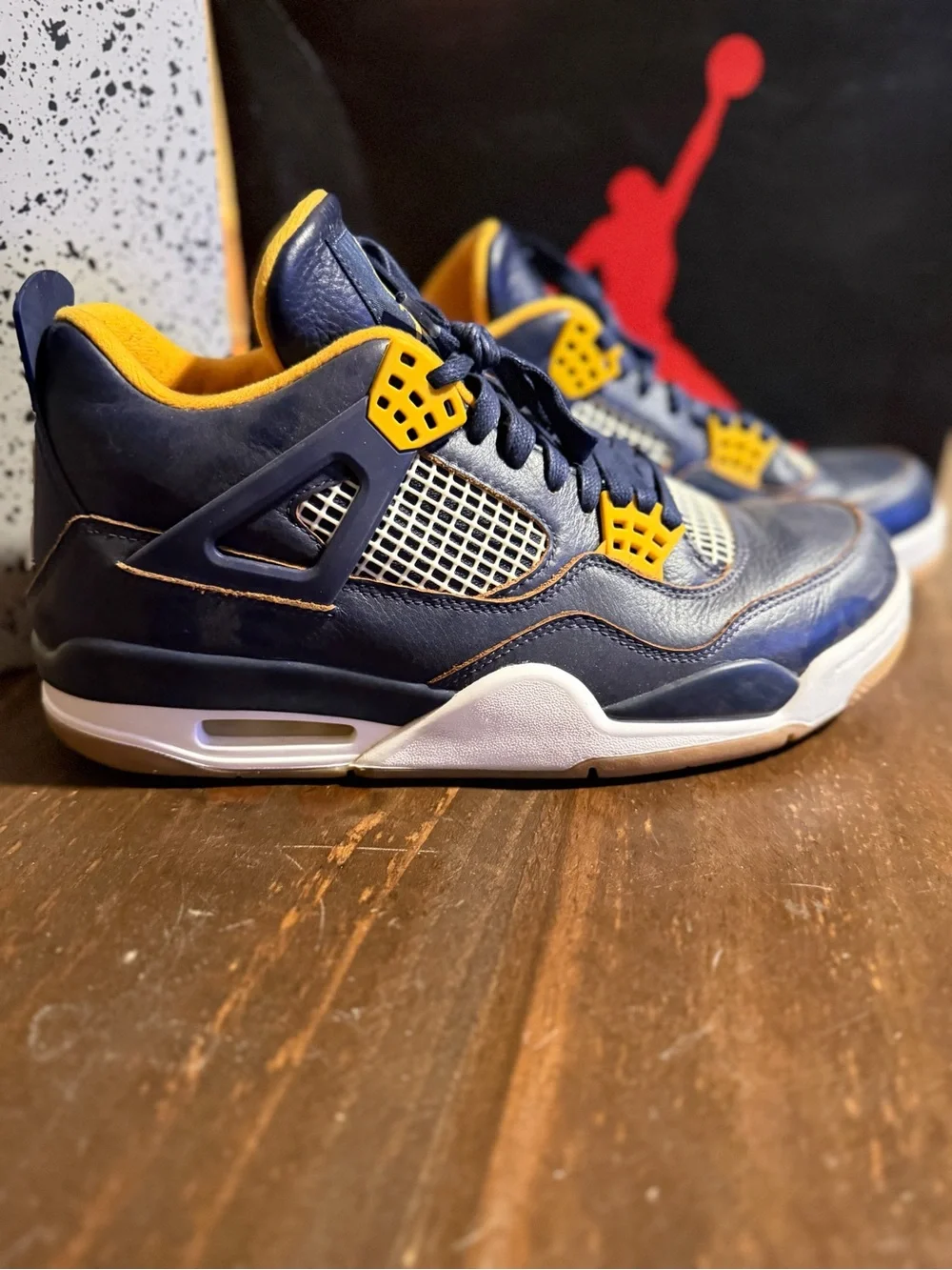 Jordan Retro 4 Navy and Yellow Leather Sneakers - 9.5 M